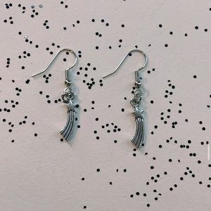 Handmade shooting star earrings 💫